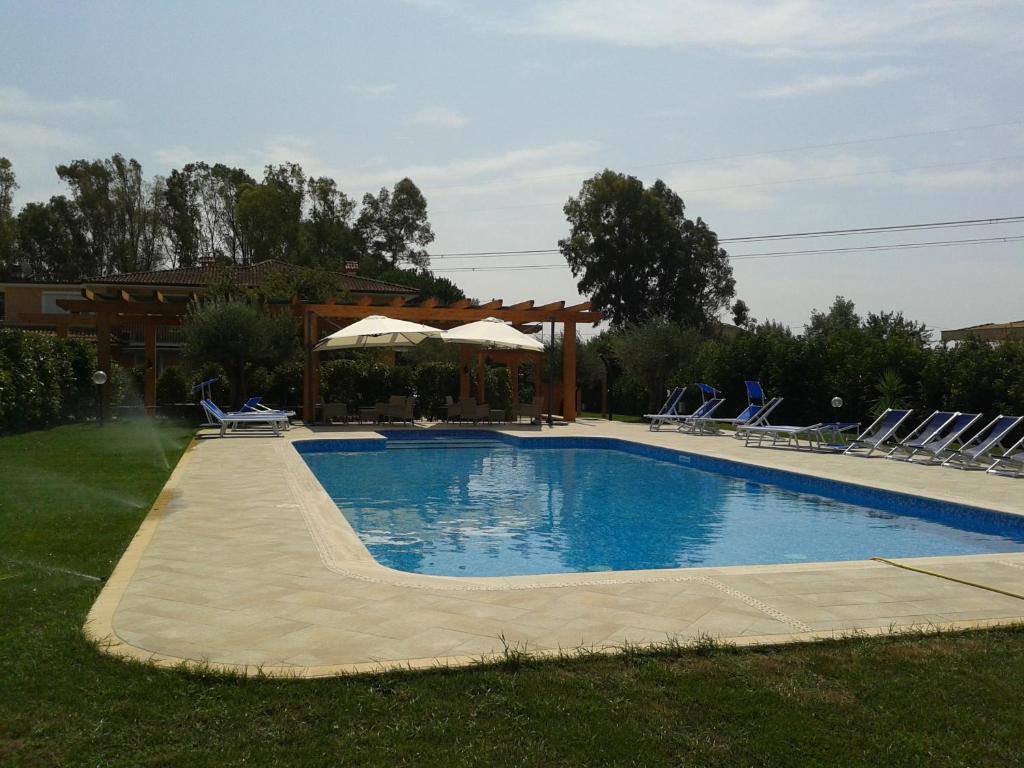 Hotel Villa Aurora Латина Экстерьер фото