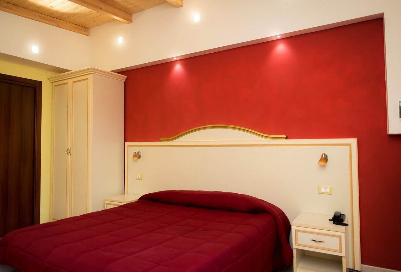 Hotel Villa Aurora Латина Экстерьер фото