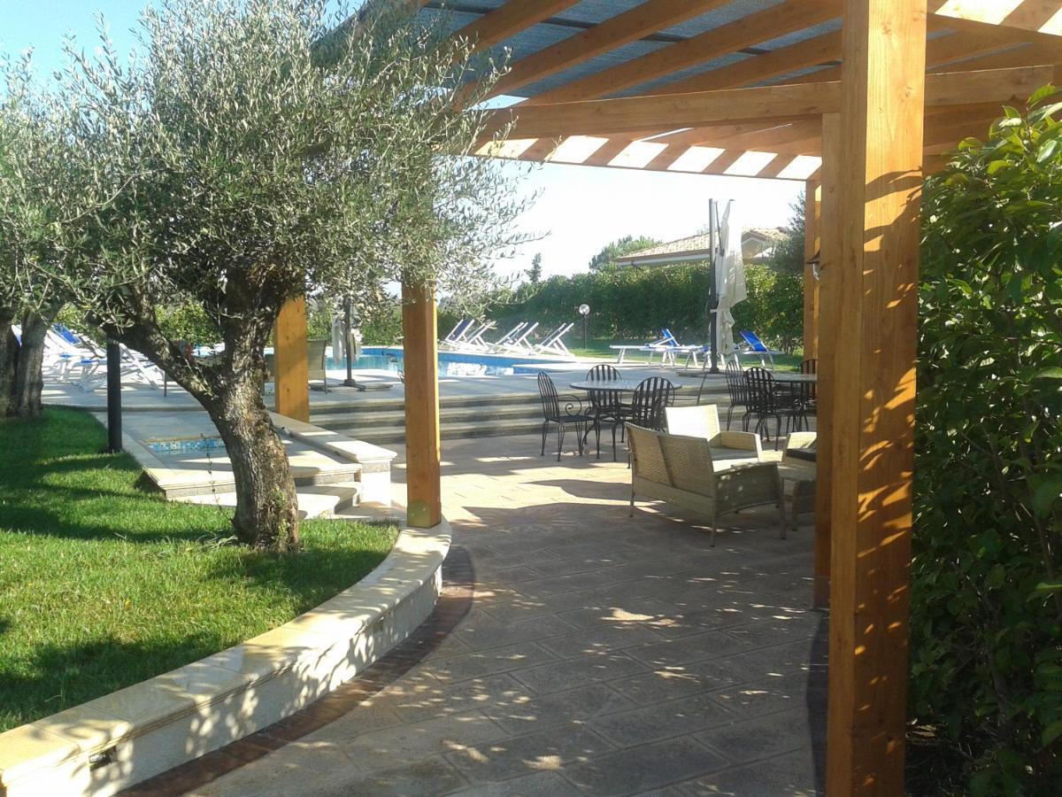 Hotel Villa Aurora Латина Экстерьер фото